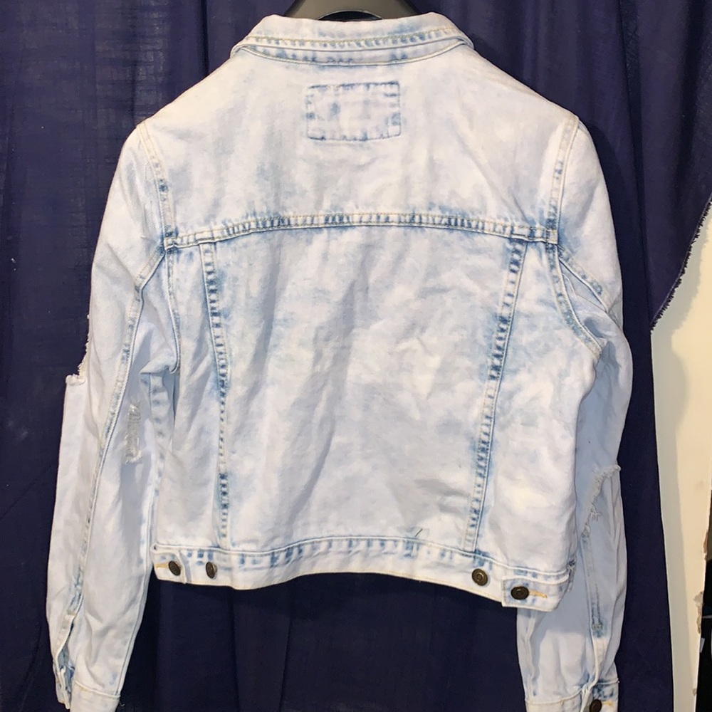 Women’s Distressed Denim Jacket - Picture 3 of 5
